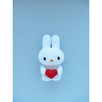 Мягкая игрушка Rabbit With Heart (9 см)