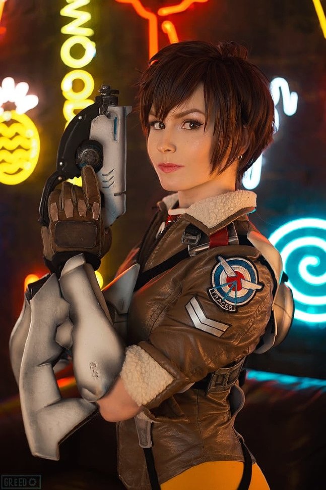 Tracer from Overwatch 1 cosplay by fenixfatalist : r/gaming