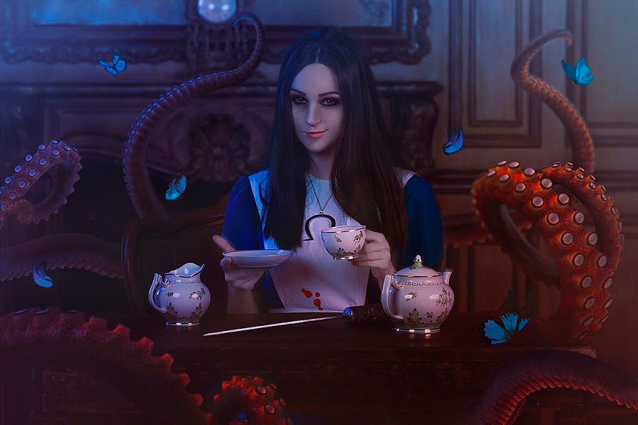 Russian Cosplay: Alice Liddell (Alice: Madness Returns)