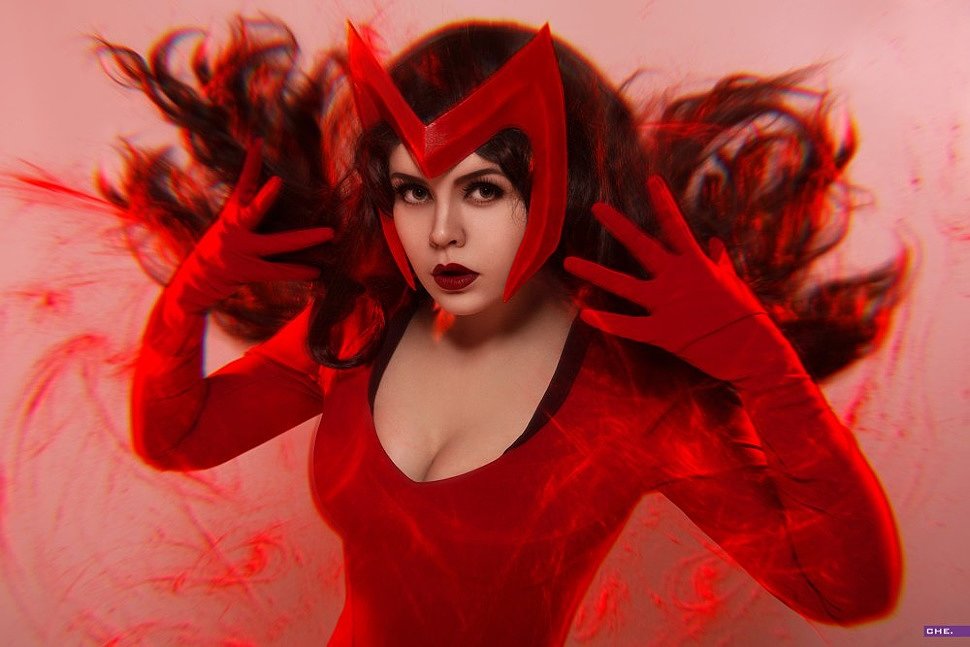 Russian Cosplay: Scarlet Witch (X-Men)