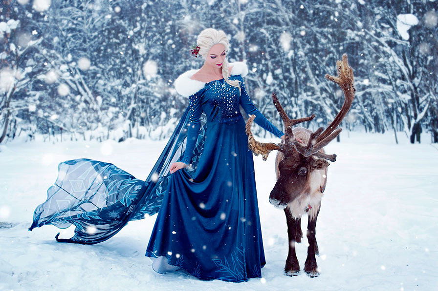 Russian Cosplay: Elsa (Olaf's Frozen Adventure)