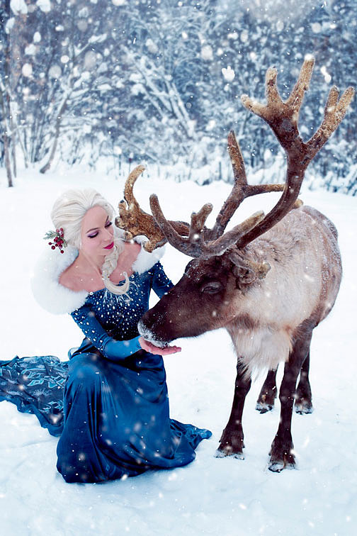 Russian Cosplay: Elsa (Olaf's Frozen Adventure)
