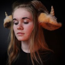 Маска Horns with ears on the rim