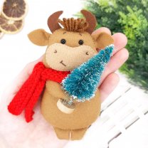 Мягкая игрушка Bull With Christmas Tree