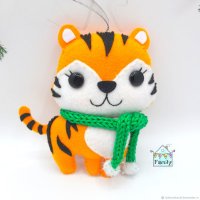 Мягкая игрушка Tiger In Scarf