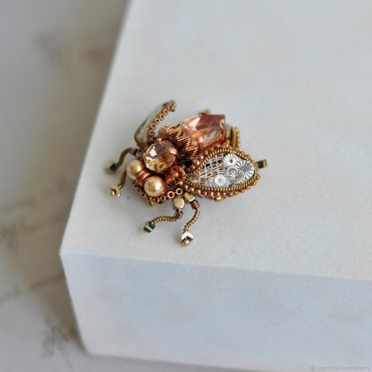 Брошь Golden Fly