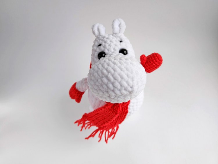Мягкая игрушка The Moomins - Moomintroll in scarf and mittens