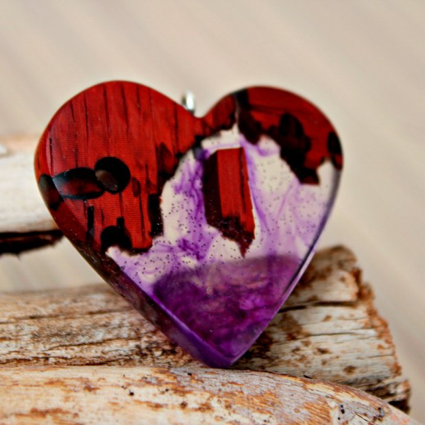 Подвеска Gloomy Violet